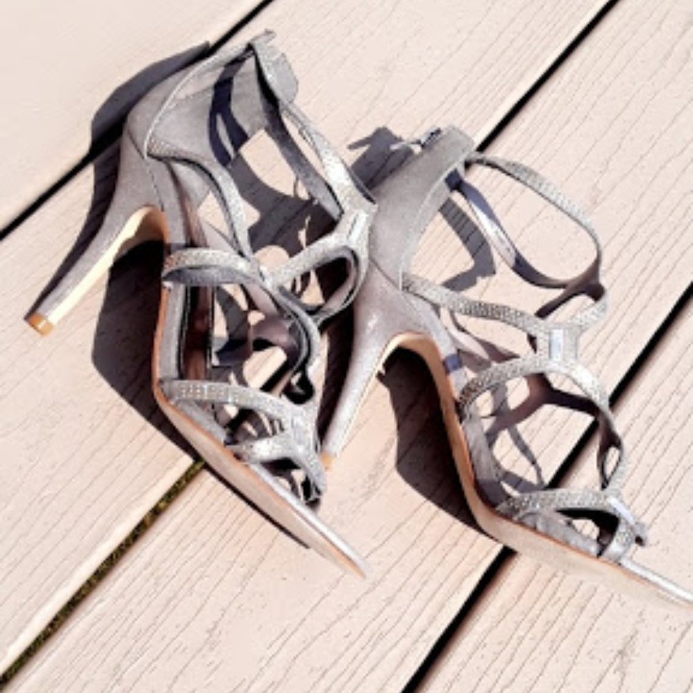 Silver heels With crystals